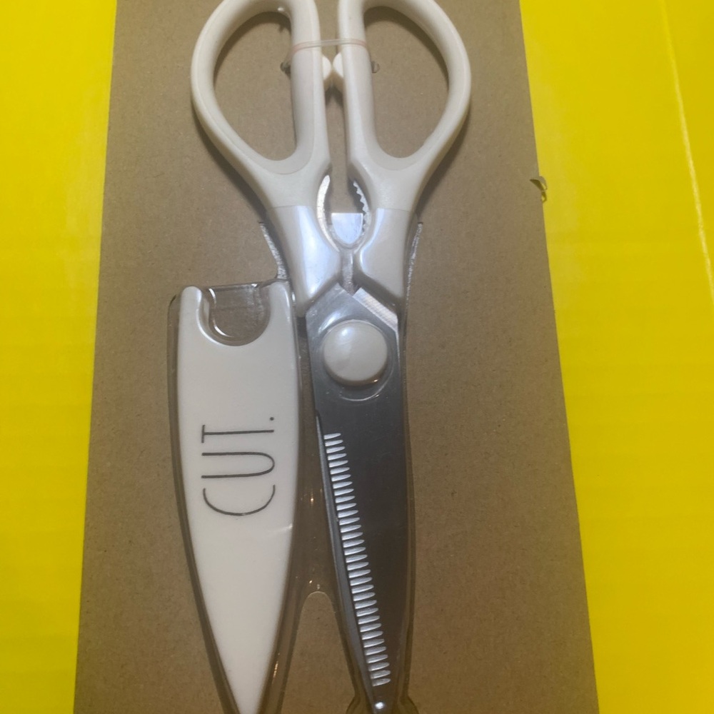 Rae Dunn Scissors White